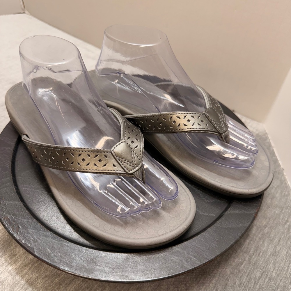 Vionic Womens 9Tide Pewter Grey Metallic Orthotic Flip Flop Sandals TVW5302